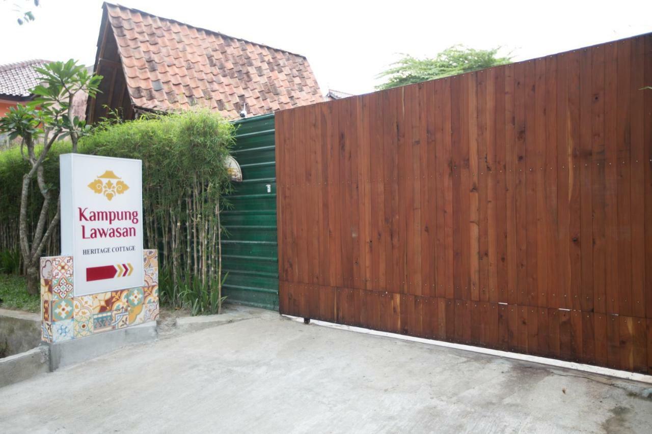 Kampung Lawasan Heritage Cottage Maguwo Exterior photo